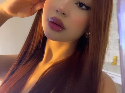 aisha_h_ featured webcam